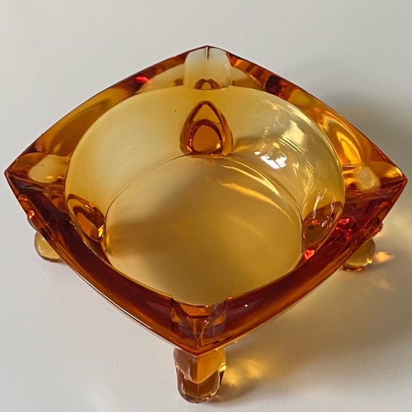 Vintage MCM Heavy Amber Glass Footed Ash Tray - Picture 6 of 13